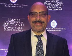 PUERTO RICO: Premio “Oscar de la Renta” reconoce a Mario Paulino