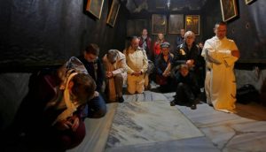 Peregrinos de todo el mundo se congregan en Belén para la Navidad Peregrinos de todo el mundo se congregan en Belén para la Navidad