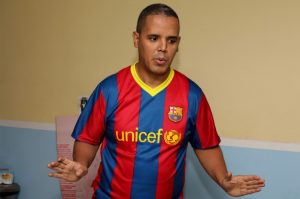 Policía origen dominicano presenta demanda por asalto sexual y físico