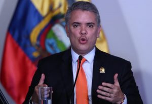 Arrestan venezolanos con arsenal para asesinar a Presidente Colombia