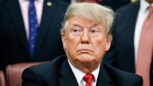 39% estadounidenses considera que Trump debe ser acusado y destituido 39% estadounidenses considera que Trump debe ser acusado y destituido