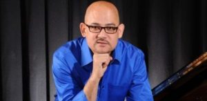 Músico Enyi K presenta un álbum con 17 temas