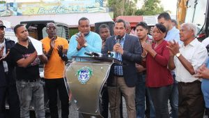 HAINA: Alcaldía adquiere equipos pesados con recursos propios