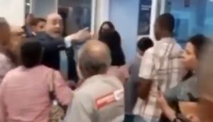 Repercute video en que aparece Senador PLD insultando ciudadano en un banco Repercute video en que aparece Senador PLD insultando ciudadano en un banco