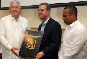 PUNTA CANA: Leonel aboga por una nueva ley de incentivo turístico en RD