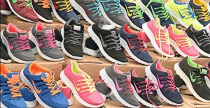 Decomisan 9 mil pares de tenis Nike falsificados traidos desde China