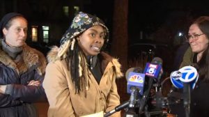 Liberan a madre tras polémica detención por parte dos agentes