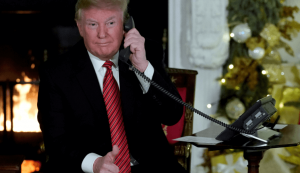 Trump le pregunta a un niño de 7 años: «¿todavía crees en Santa Claus?» Trump le pregunta a un niño de 7 años: «¿todavía crees en Santa Claus?»