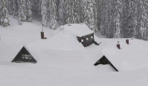 Las fuertes nevadas en Europa se cobran la vida de al menos ventiseis personas Las fuertes nevadas en Europa se cobran la vida de al menos ventiseis personas