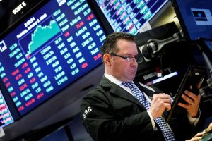 Wall Street cierra con ganancias y el Dow Jones sube un 1,09 %