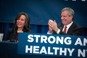 Autoridades NY anuncian servicios médicos gratis