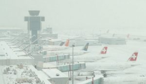 EEUU: Cinco muertos y más de un millar de vuelos cancelados por tormenta