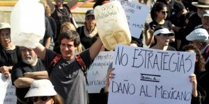 México combate robo de gasolina, mientras trata regularizar el suministro