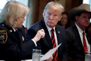 EEUU: Donald Trump retrasa una posible declaración de emergencia nacional