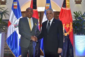 RD y Angola tratan posibles acuerdos en materia petrolera