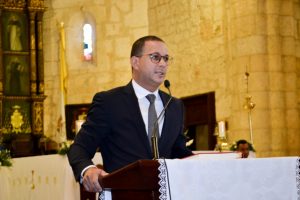 Minaya exhorta a profesores de educación física a sembrar valores