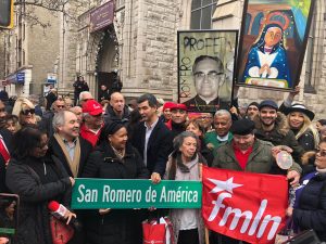 Rebautizan calle Alto Manhattan con el nombre de Oscar Arnulfo Romero