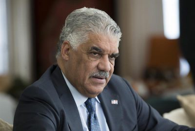 Canciller Miguel Vargas emprende gira por Perú y Argentina imagen