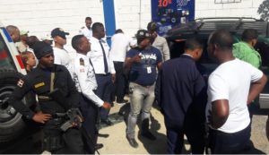 SANTIAGO: Matan a balazos subdirector de cárcel Rafey; hieren otro vigilante penitenciario