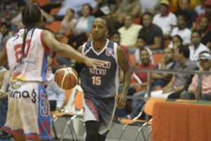 Pueblo Nuevo y GUG ganan en torneo basket de Santiago