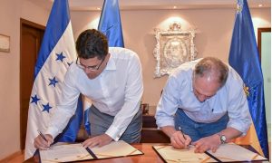 SD y Tegucigalpa firman acuerdo de hermandad