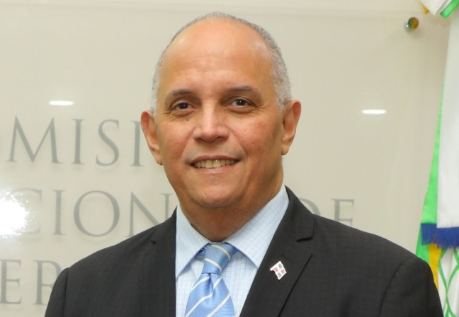 Director del CNE resalta interés inversionistas en energía renovable imagen