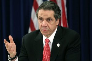 Gobernador Cuomo critica que acuerdo para reapertura Gobierno sea provisional