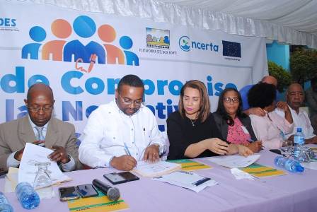 Alcaldia SDN firma acuerdo con Consejo Económico Social velar por prioridades imagen