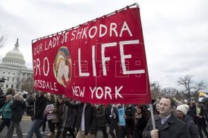 NY «blinda» derecho al aborto en aniversario de legalización en EEUU