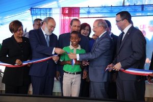 LA ROMANA: Danilo Medina inaugura cuatro centros educativos en municipios LA ROMANA: Danilo Medina inaugura cuatro centros educativos en municipios