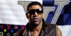 Omega inicia terapias de conducta tras salir de prisión