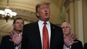 EE.UU: Trump abandona, molesto, una reunión con los líderes demócratas