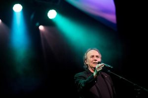Joan Manuel Serrat conquista con su «Mediterráneo da Capo»