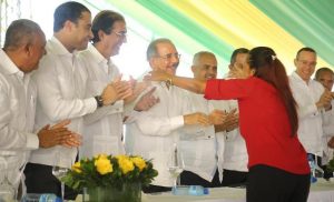 Presidente entregó este jueves  2,998 títulos en provincias del Noroeste