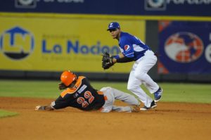 Estrellas asumen liderato round robin; Licey derrota a los Toros