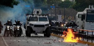 Al menos 26 muertos dejan protestas contra el gobierno de Nicolás Maduro