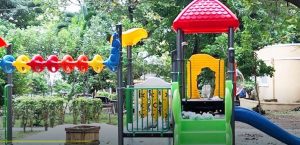 SAN CRISTOBAL: Alcaldía instala vistoso parque infantil