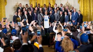 Los Warriors visitan al expresidente Barack Obama