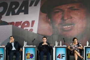 VENEZUELA: Chavismo advierte que tomará las armas para defender país