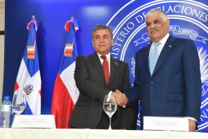 Vargas anuncia flexibilización de visado chileno para dominicanos Vargas anuncia flexibilización de visado chileno para dominicanos