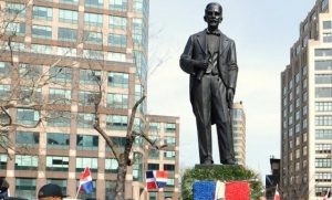 Consulado invita a ofrenda floral en plazoleta Duarte Consulado invita a ofrenda floral en plazoleta Duarte