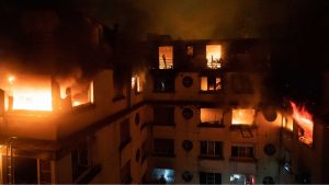 FRANCIA: Al menos diez muertos en incendio de un edificio en París