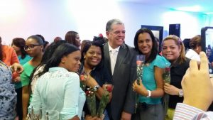 Amarante encabeza un encuentro con el sector magisterial