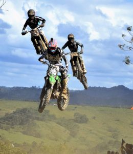 Mejores pilotos en motocross el 3 de marzo en Dajabón