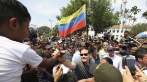 Legisladores de EE.UU. visitan Colombia para mostrar apoyo a ayuda a Venezuela