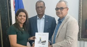 CUBA: FODEARTE entrega catálogo de la Artesanía Dominicana