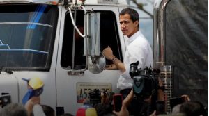 Ya ingresó a Venezuela desde Brasil el primer camión con ayuda humanitaria Ya ingresó a Venezuela desde Brasil el primer camión con ayuda humanitaria