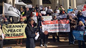 Concejal Rodríguez solicita Congreso EU que reduzca presupuesto militar Concejal Rodríguez solicita Congreso EU que reduzca presupuesto militar