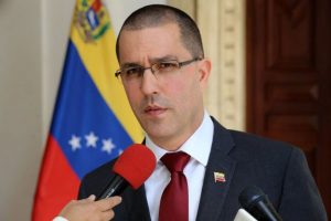 Arreaza dice «conservamos evidencias» comunicación con Canciller dominicano