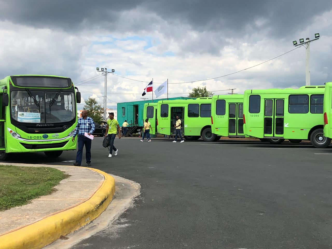 OMSA duplica número autobuses por falla del Metro imagen
